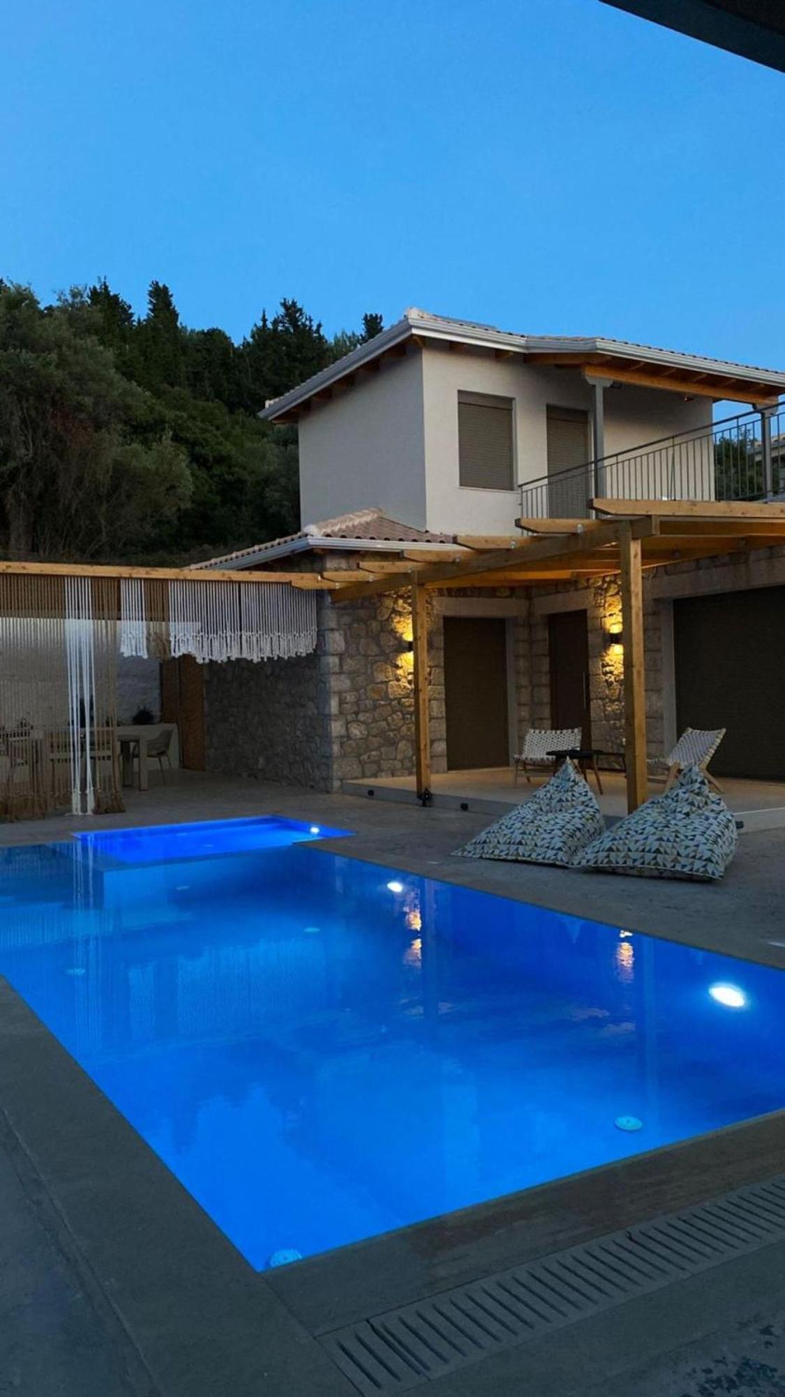 Zephyros Villas - Áyios Nikítas Eksteriør billede